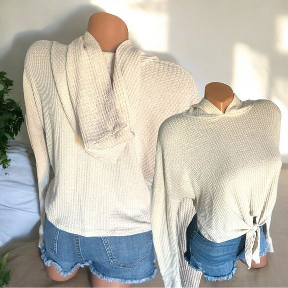 Urban Girl Streetwear l Long-Sleeve, Hooded Crop Top l Functional Tie l M l EUC - Picture 1 of 8